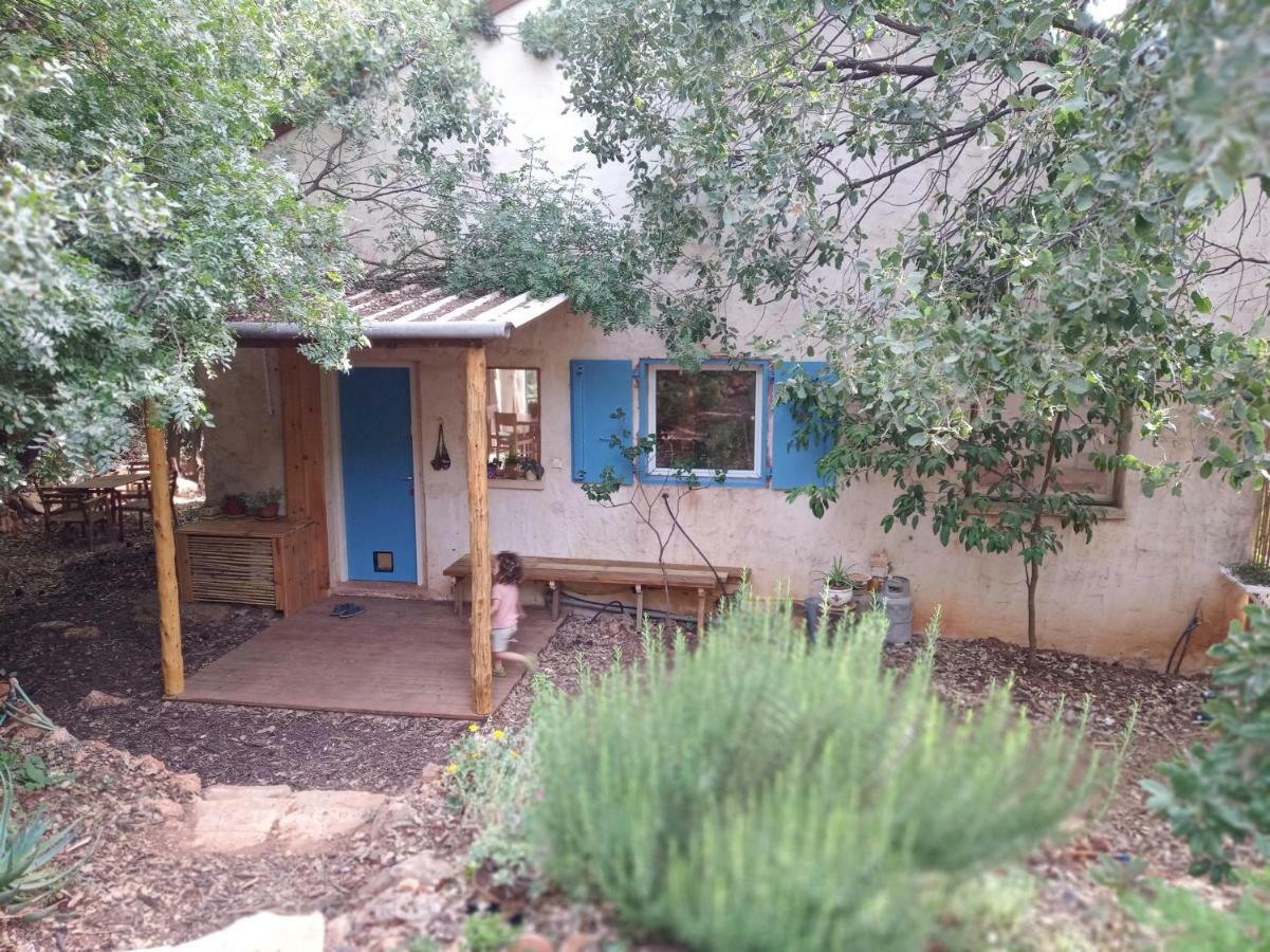 The House In The Oaks הבית באלונים Amirim Exterior foto